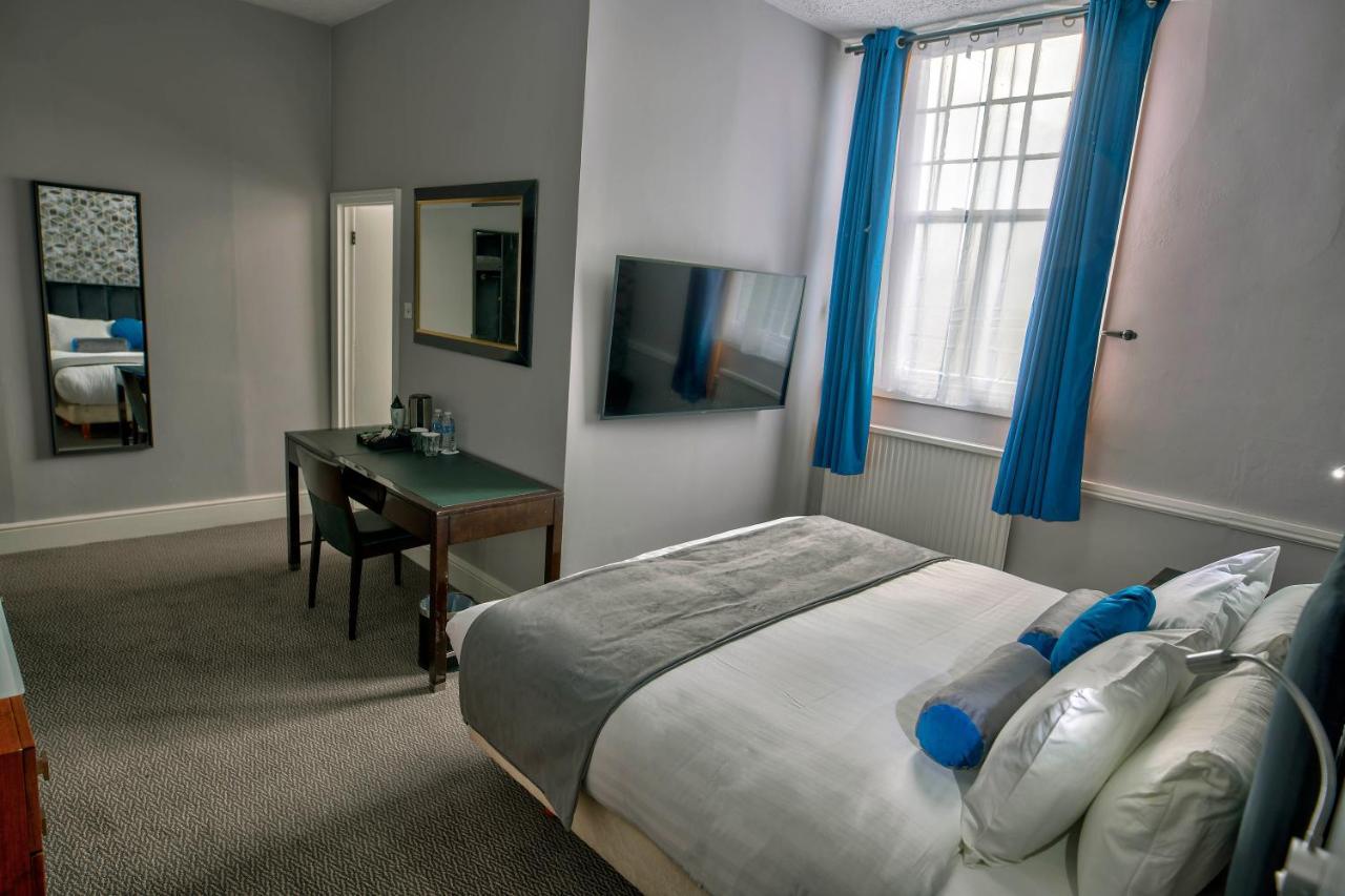The Bridge Hotel Thrapston  Bagian luar foto