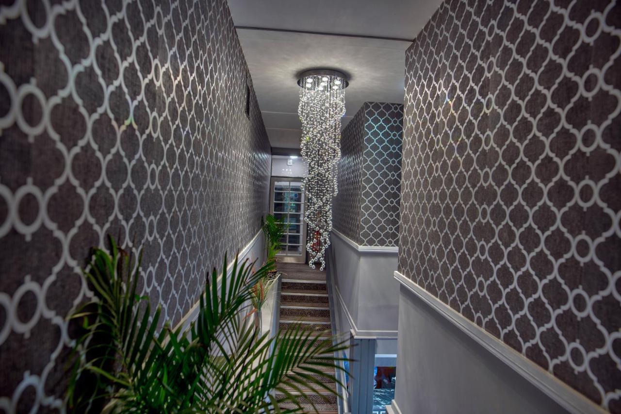 The Bridge Hotel Thrapston  Bagian luar foto