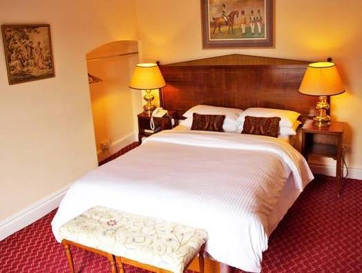 The Bridge Hotel Thrapston  Bagian luar foto