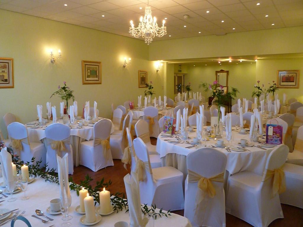 The Bridge Hotel Thrapston  Bagian luar foto